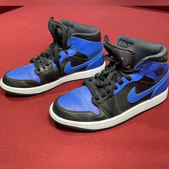 Nike Air Jordan 1 Mid Hyper Royal - Picture 1 of 5